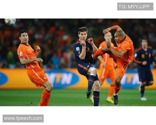 足球明星在比赛中精彩瞬间黄金爆头瞬间定格的震撼图片合集